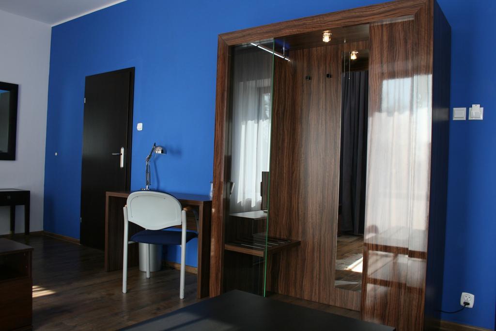 Hotel Opera Tarnowskie Góry Rum bild